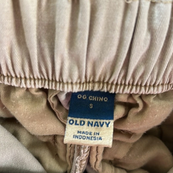 Old Navy Chino Shorts - Picture 3 of 3